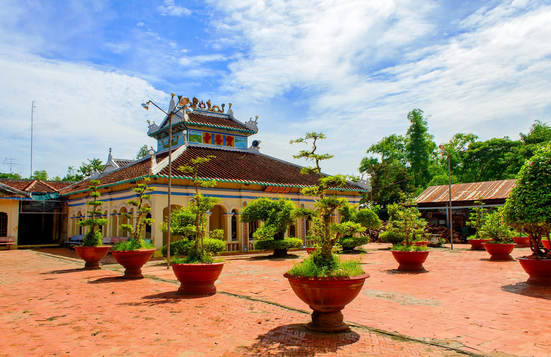 8  Đền thờ Quản cơ Trần Văn Thành